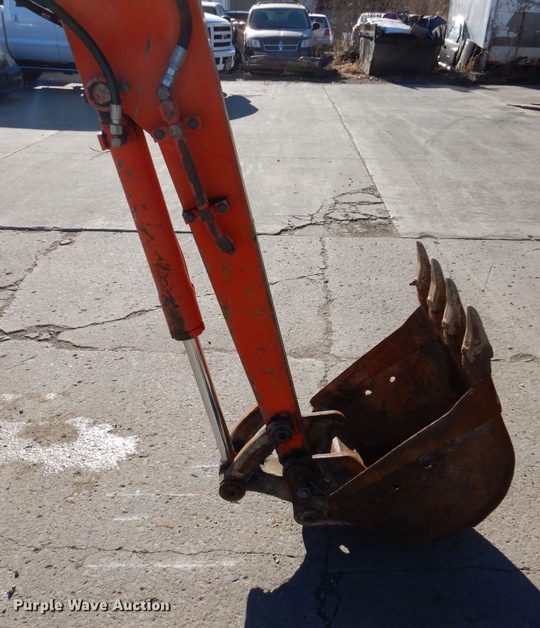 image for item DL5898 1998 Kubota KX61-2  mini excavator