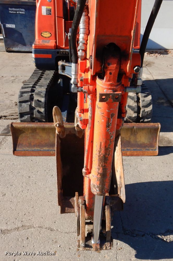 image for item DL5898 1998 Kubota KX61-2  mini excavator