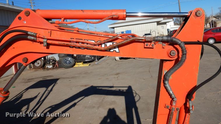 image for item DL5898 1998 Kubota KX61-2  mini excavator