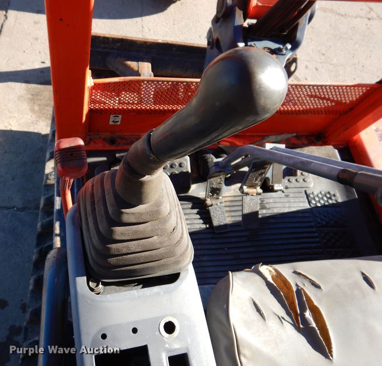 image for item DL5898 1998 Kubota KX61-2  mini excavator