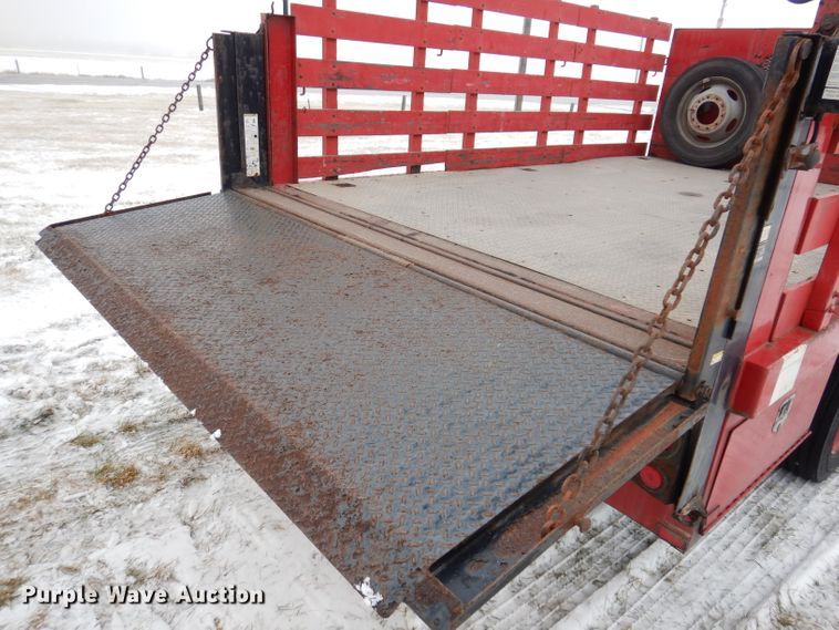 image for item DL5902 2005 Ford F450 Super Duty XL  flatbed truck