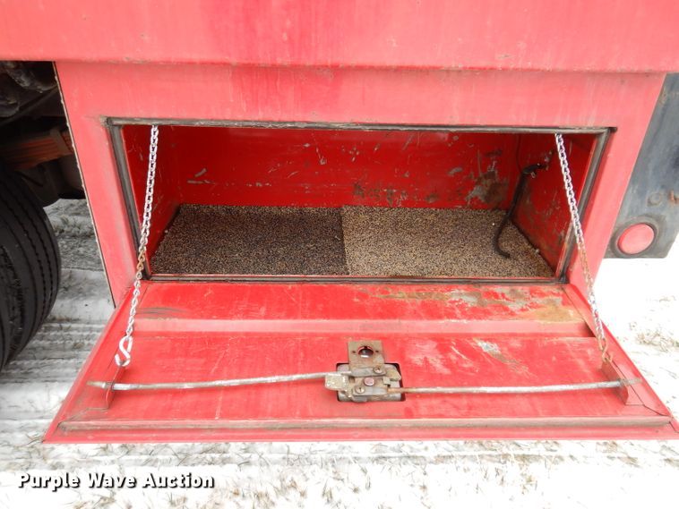 image for item DL5902 2005 Ford F450 Super Duty XL  flatbed truck