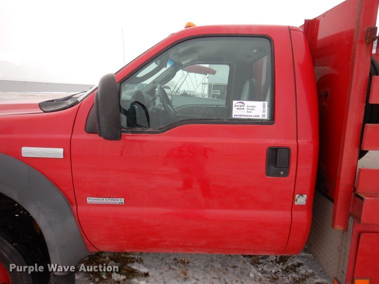 image for item DL5902 2005 Ford F450 Super Duty XL  flatbed truck