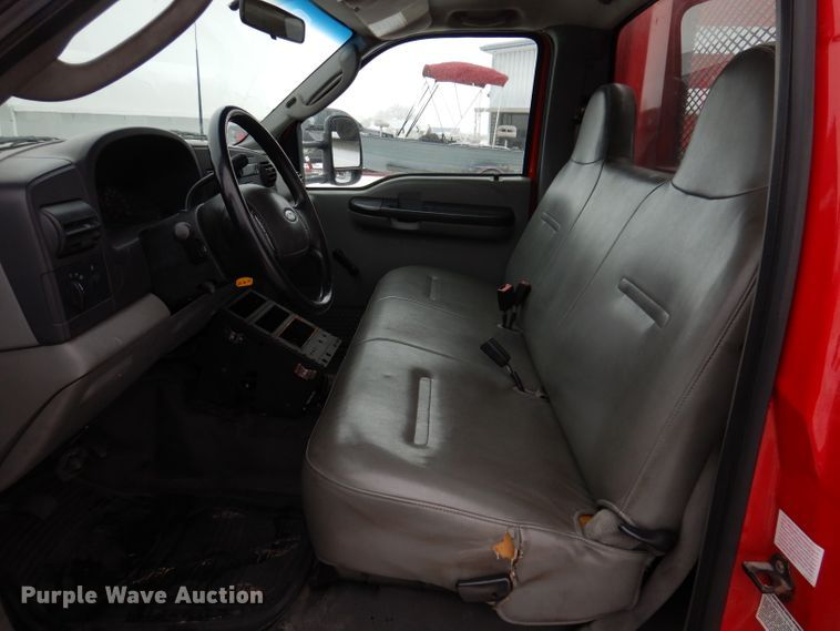 image for item DL5902 2005 Ford F450 Super Duty XL  flatbed truck