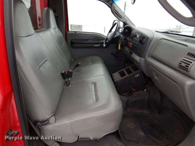 image for item DL5902 2005 Ford F450 Super Duty XL  flatbed truck