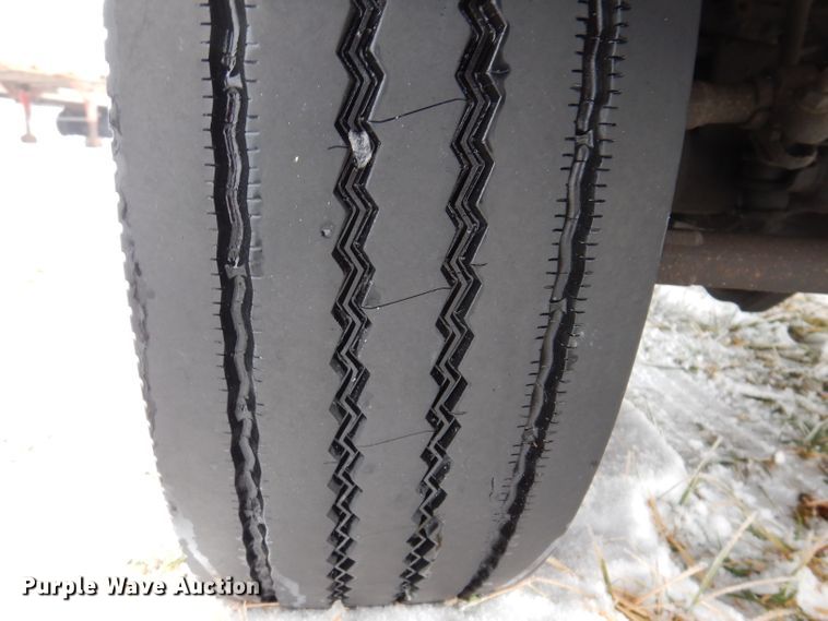 image for item DL5902 2005 Ford F450 Super Duty XL  flatbed truck