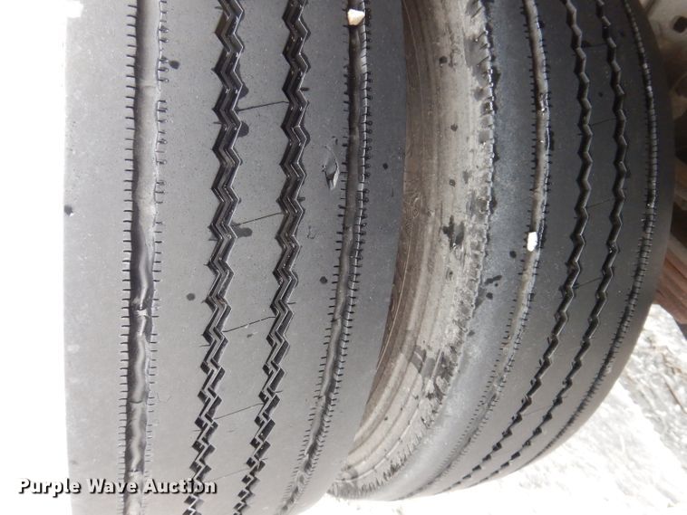 image for item DL5902 2005 Ford F450 Super Duty XL  flatbed truck