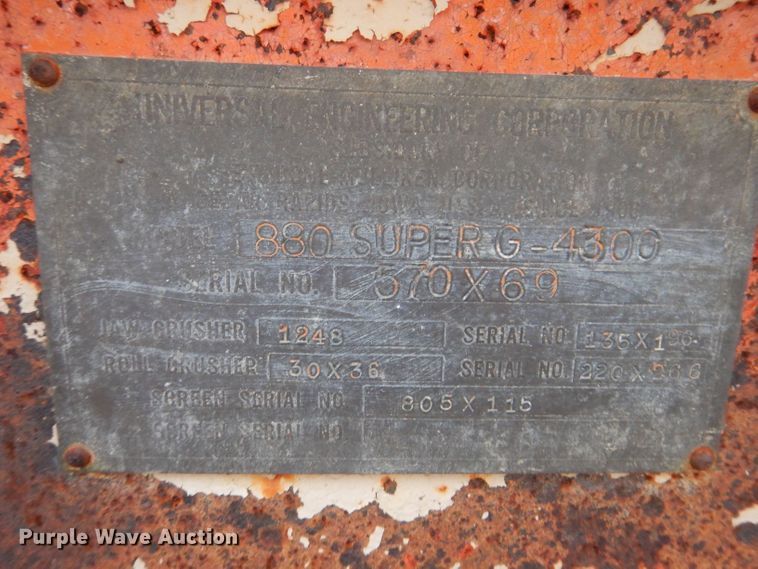 image for item DL5904 Universal Engineering 880 Super G-4300  crusher transport trailer