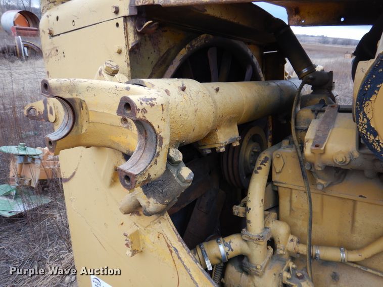 image for item DL5906 1966 Caterpillar D9G  dozer frame