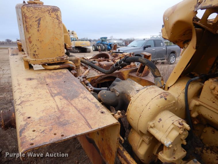 image for item DL5906 1966 Caterpillar D9G  dozer frame