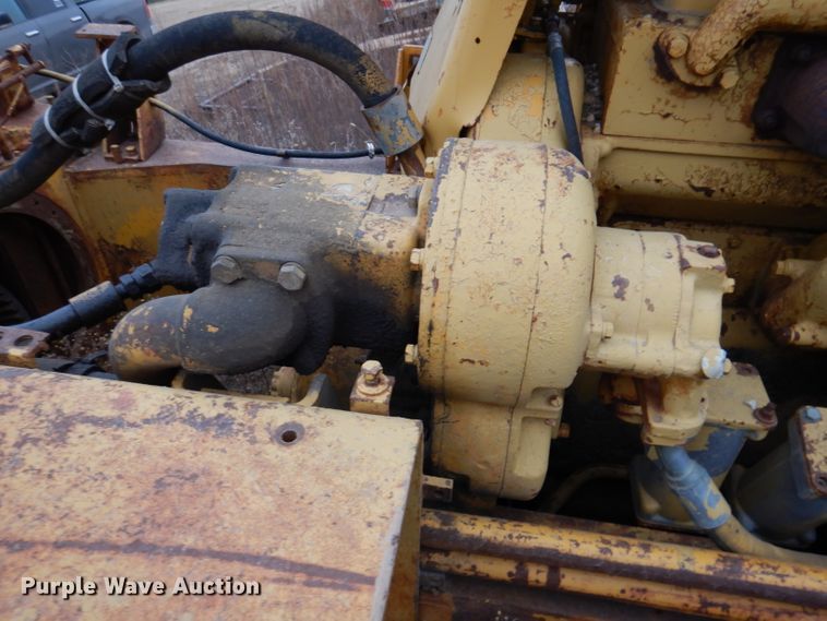 image for item DL5906 1966 Caterpillar D9G  dozer frame