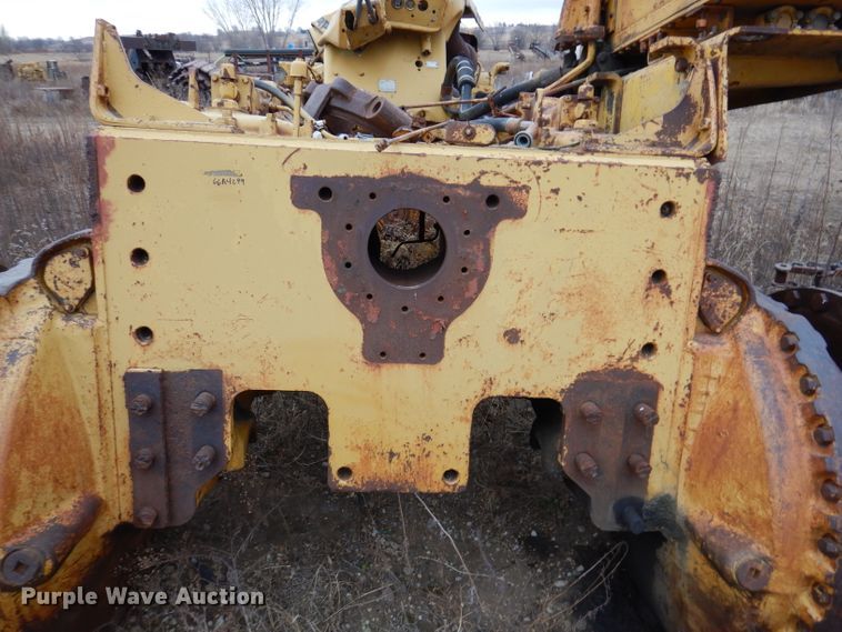 image for item DL5906 1966 Caterpillar D9G  dozer frame