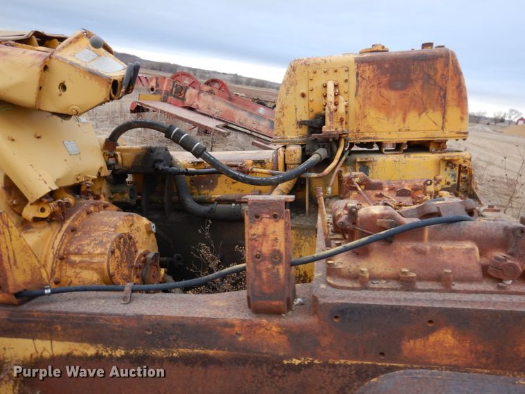 image for item DL5906 1966 Caterpillar D9G  dozer frame