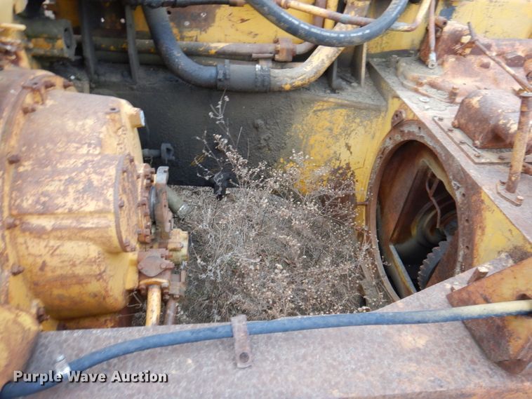 image for item DL5906 1966 Caterpillar D9G  dozer frame