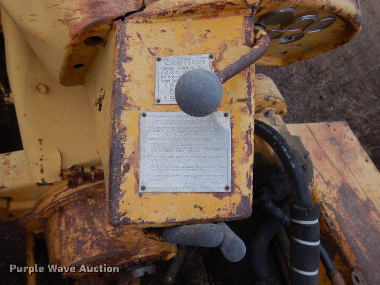 image for item DL5906 1966 Caterpillar D9G  dozer frame