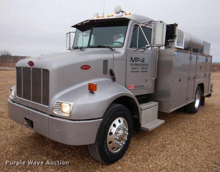 image for item DL5907 2003 Peterbilt 330  utility / service truck