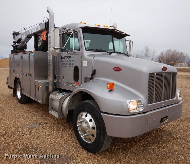 image for item DL5907 2003 Peterbilt 330  utility / service truck