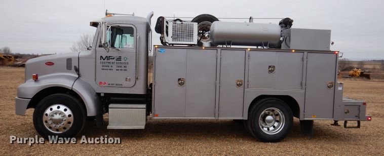 image for item DL5907 2003 Peterbilt 330  utility / service truck