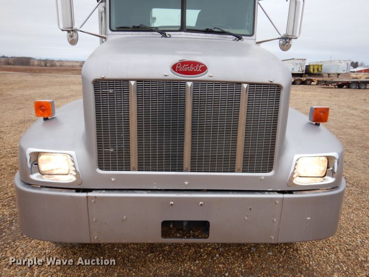 image for item DL5907 2003 Peterbilt 330  utility / service truck