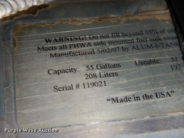 image for item DL5907 2003 Peterbilt 330  utility / service truck