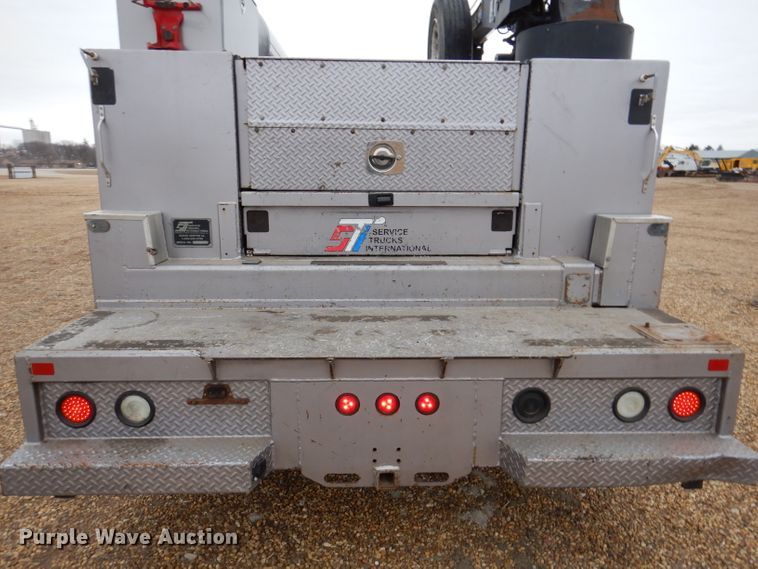 image for item DL5907 2003 Peterbilt 330  utility / service truck