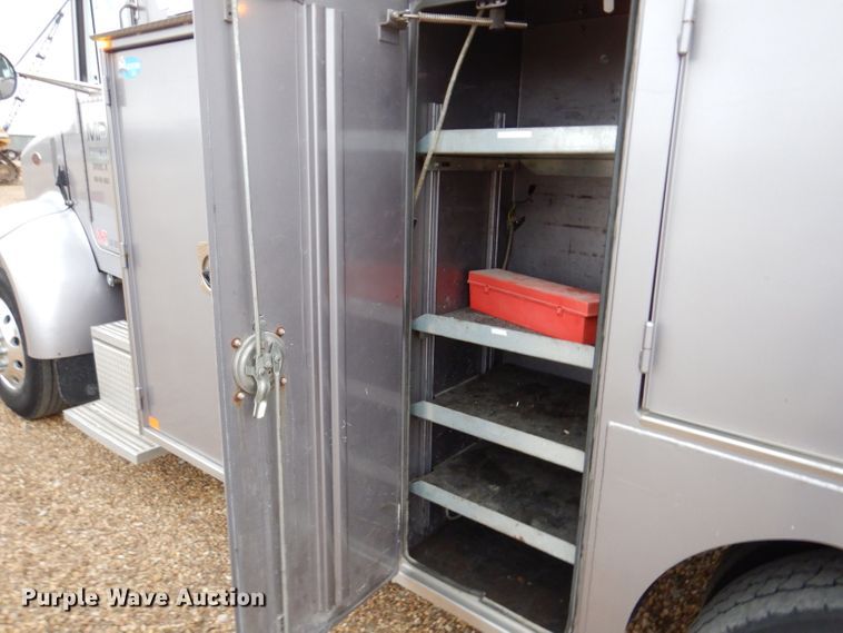 image for item DL5907 2003 Peterbilt 330  utility / service truck