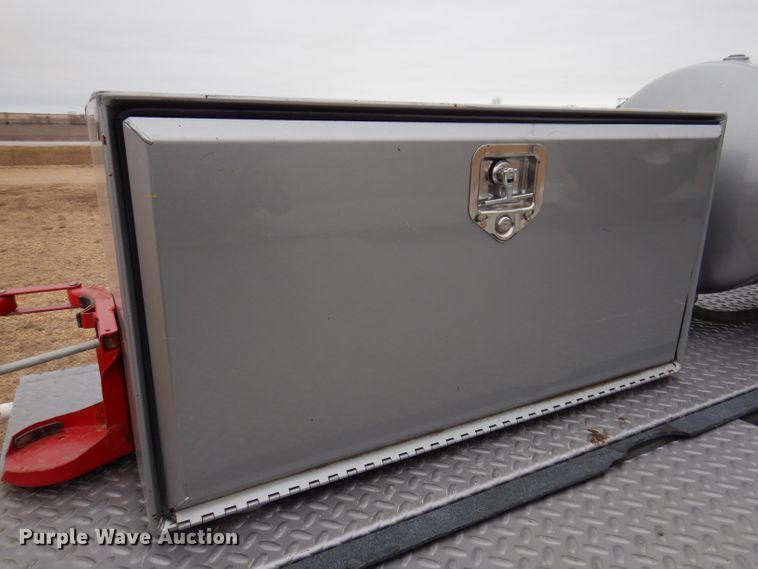 image for item DL5907 2003 Peterbilt 330  utility / service truck