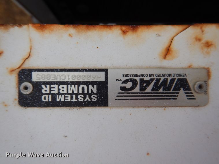 image for item DL5907 2003 Peterbilt 330  utility / service truck