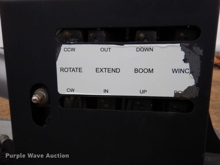 image for item DL5907 2003 Peterbilt 330  utility / service truck