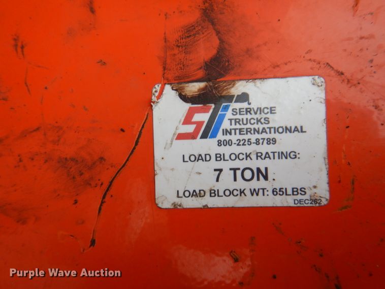 image for item DL5907 2003 Peterbilt 330  utility / service truck