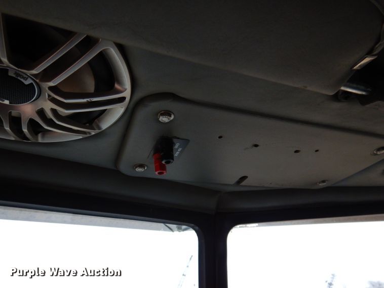 image for item DL5907 2003 Peterbilt 330  utility / service truck