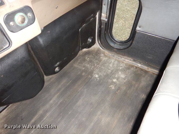 image for item DL5907 2003 Peterbilt 330  utility / service truck