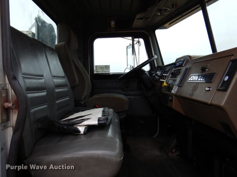 image for item DL5907 2003 Peterbilt 330  utility / service truck