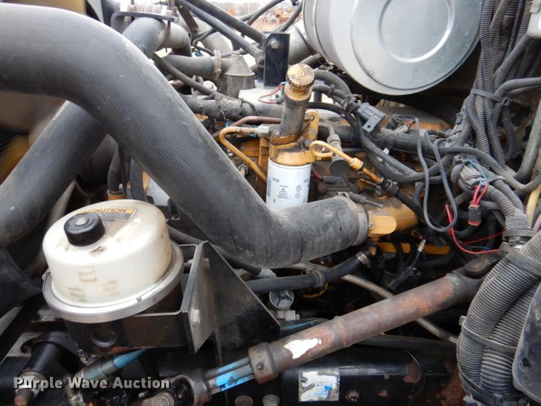 image for item DL5907 2003 Peterbilt 330  utility / service truck