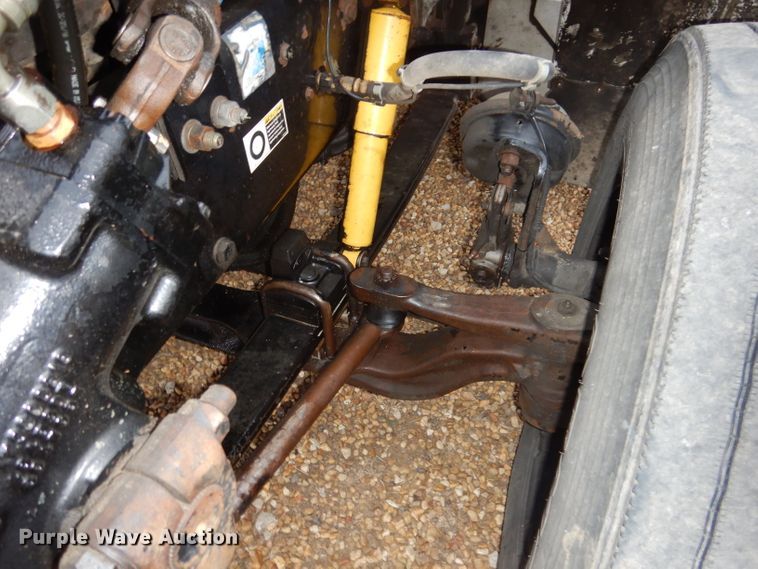 image for item DL5907 2003 Peterbilt 330  utility / service truck