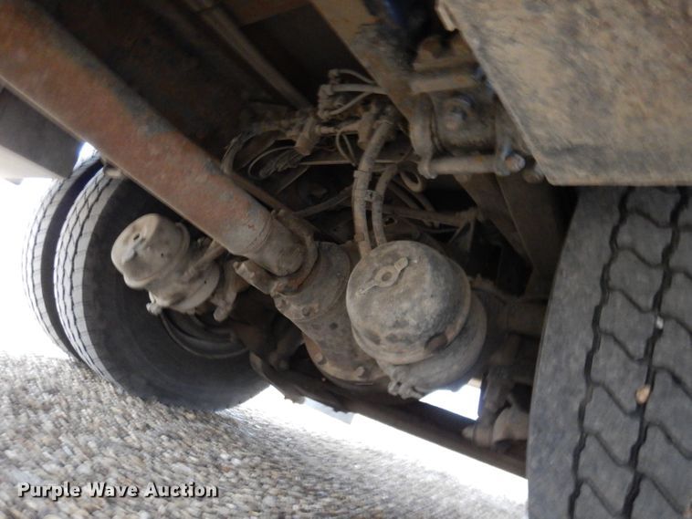 image for item DL5907 2003 Peterbilt 330  utility / service truck