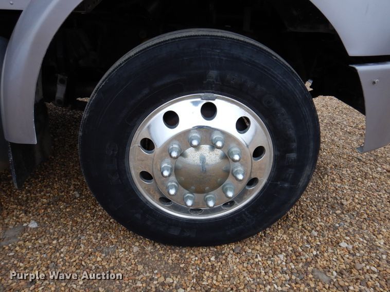 image for item DL5907 2003 Peterbilt 330  utility / service truck