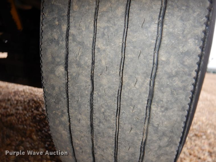 image for item DL5907 2003 Peterbilt 330  utility / service truck