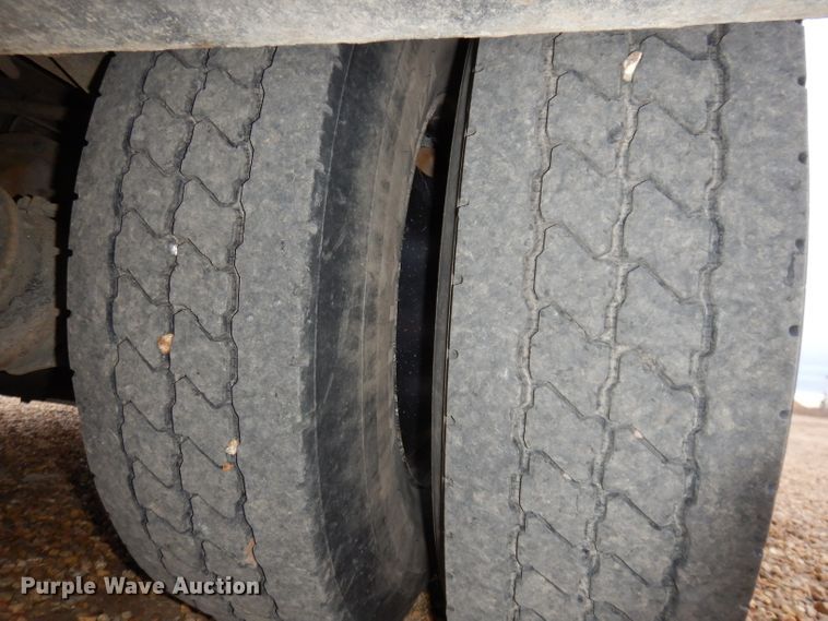 image for item DL5907 2003 Peterbilt 330  utility / service truck