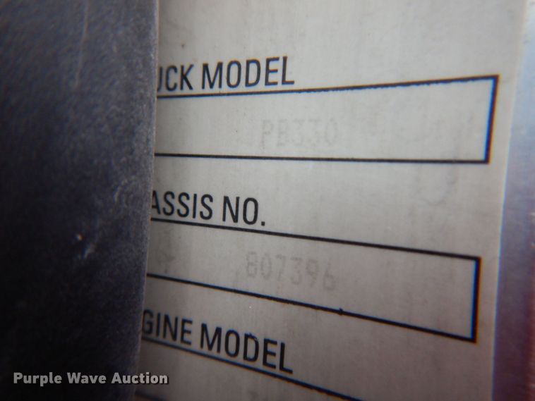 image for item DL5907 2003 Peterbilt 330  utility / service truck