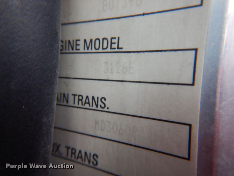 image for item DL5907 2003 Peterbilt 330  utility / service truck