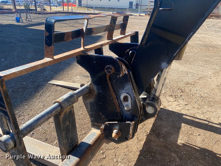 image for item DL6232 2017 Caterpillar TL1055D  telehandler