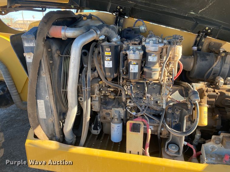 image for item DL6232 2017 Caterpillar TL1055D  telehandler