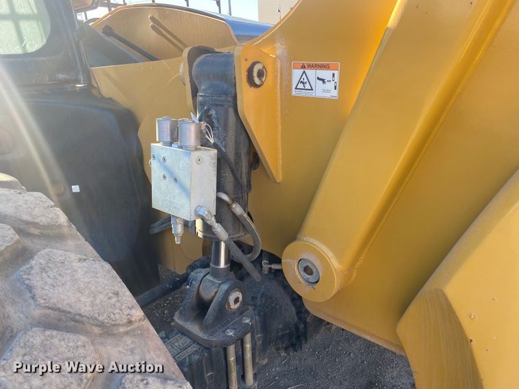 image for item DL6232 2017 Caterpillar TL1055D  telehandler