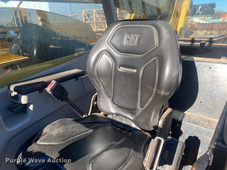 image for item DL6232 2017 Caterpillar TL1055D  telehandler