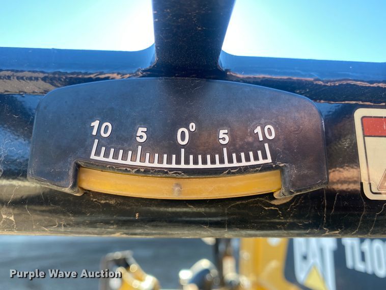 image for item DL6232 2017 Caterpillar TL1055D  telehandler