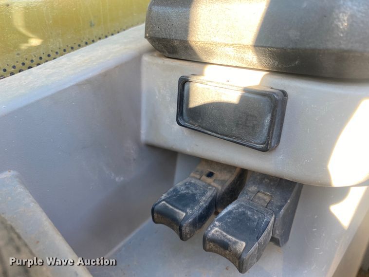 image for item DL6232 2017 Caterpillar TL1055D  telehandler