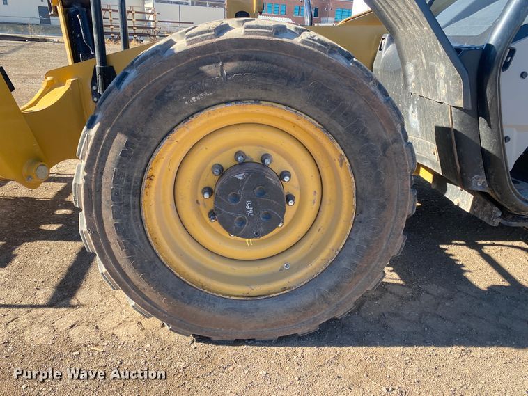 image for item DL6232 2017 Caterpillar TL1055D  telehandler