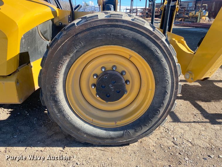 image for item DL6232 2017 Caterpillar TL1055D  telehandler