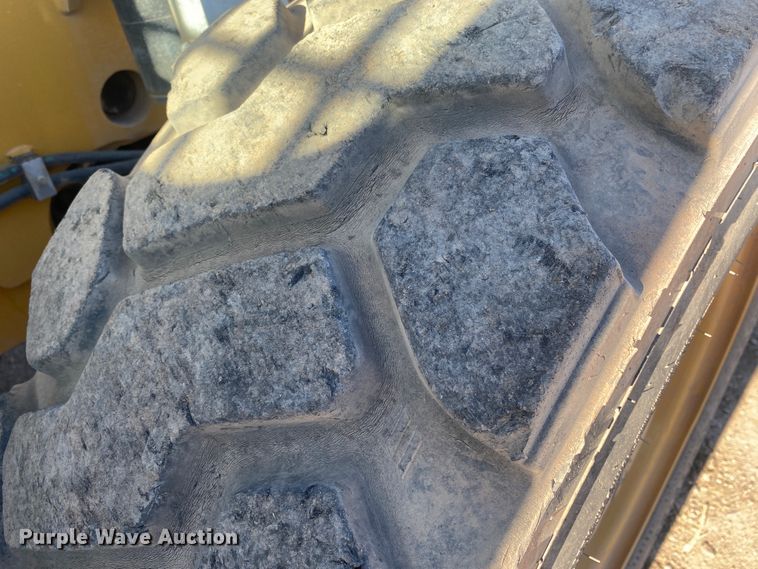 image for item DL6232 2017 Caterpillar TL1055D  telehandler